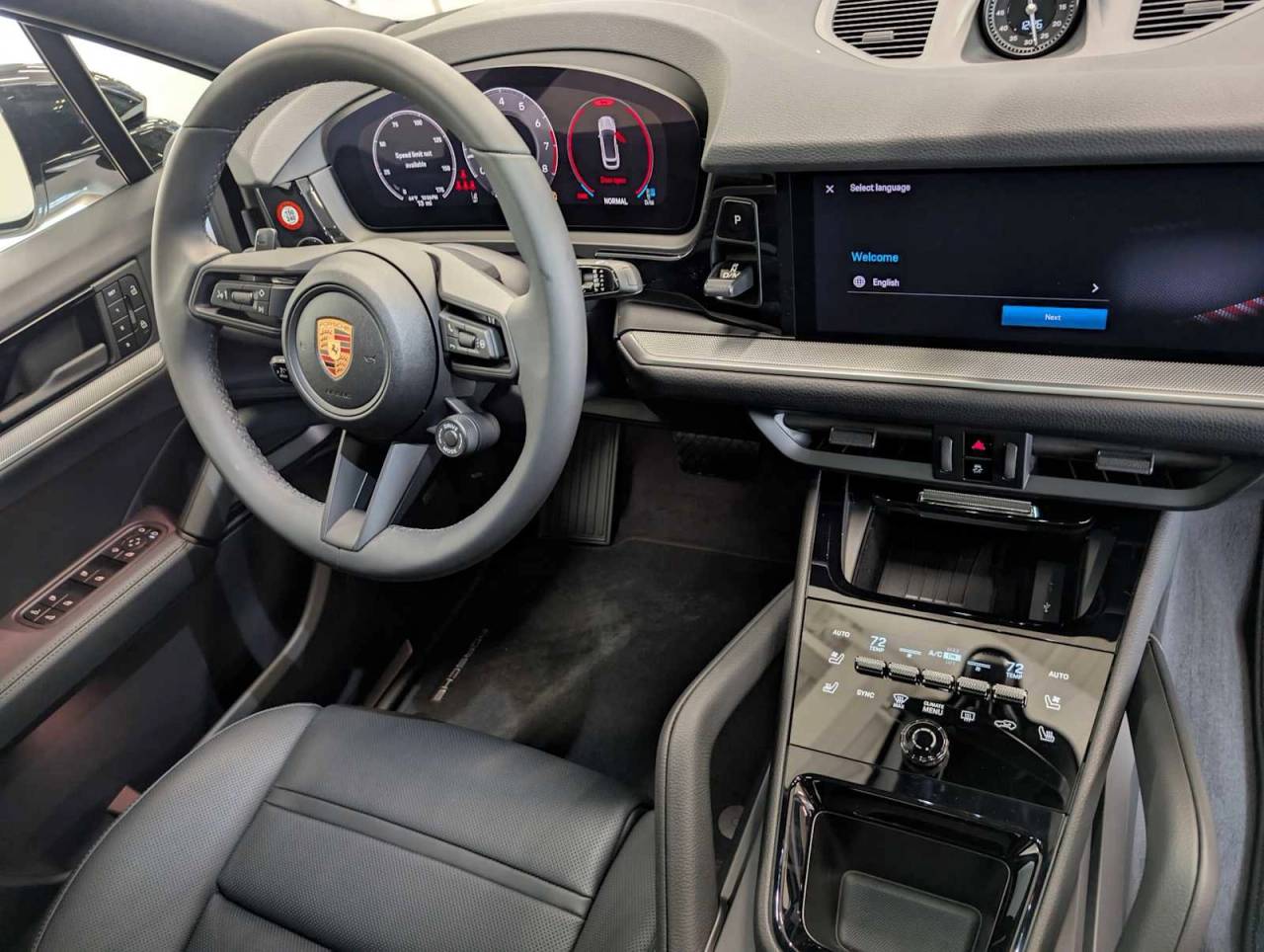 2025 Porsche Cayenne Base