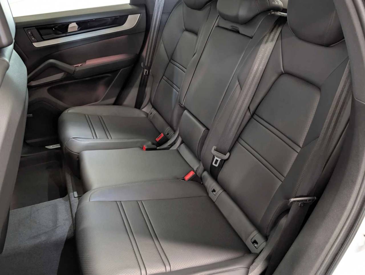 2025 Porsche Cayenne Base