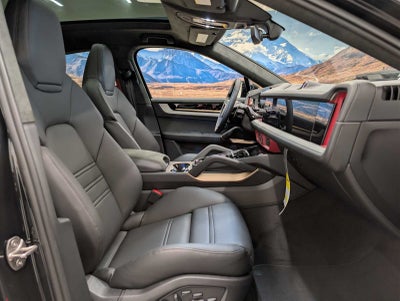 2026 Porsche Cayenne GTS