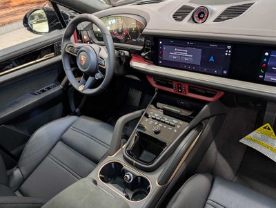 2026 Porsche Cayenne GTS