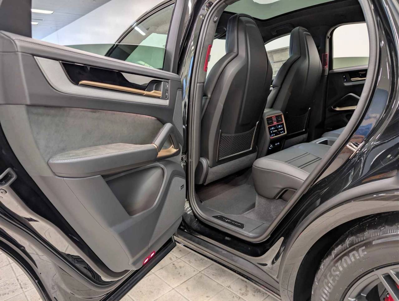 2026 Porsche Cayenne GTS