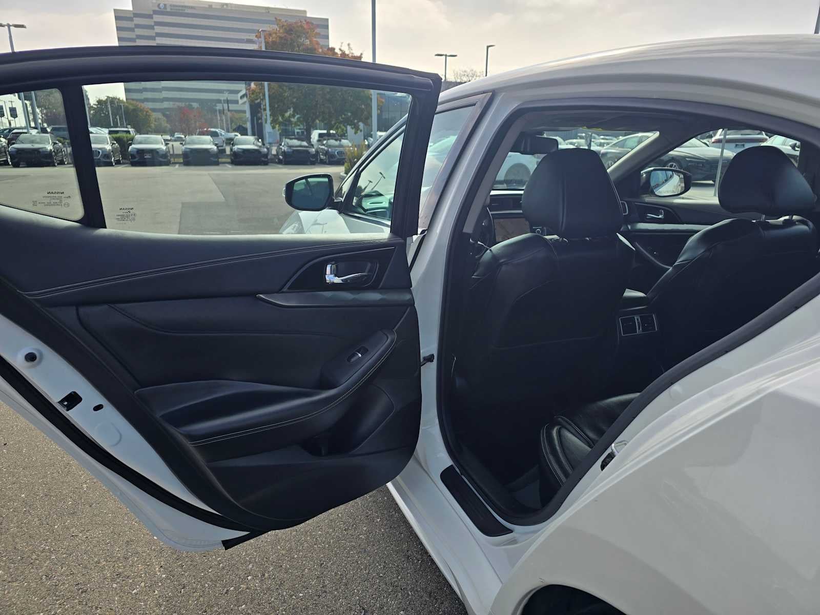 2023 Nissan Maxima SV