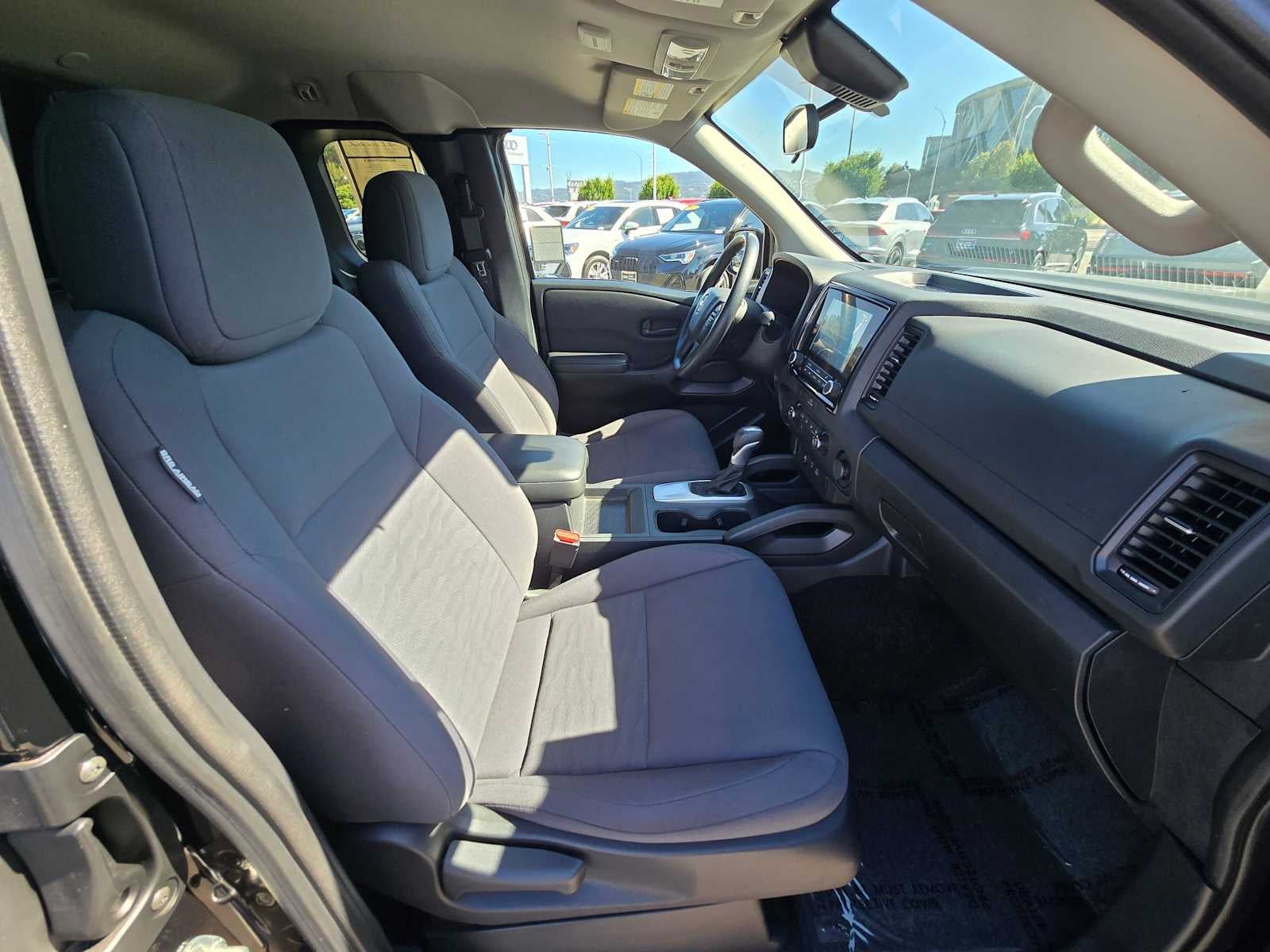 2022 Nissan Frontier S