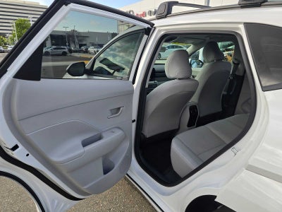 2024 Hyundai Kona Electric SEL