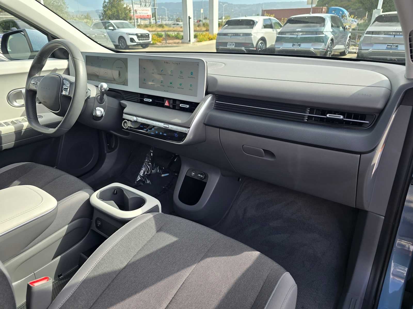 2024 Hyundai IONIQ 5 SE Standard Range