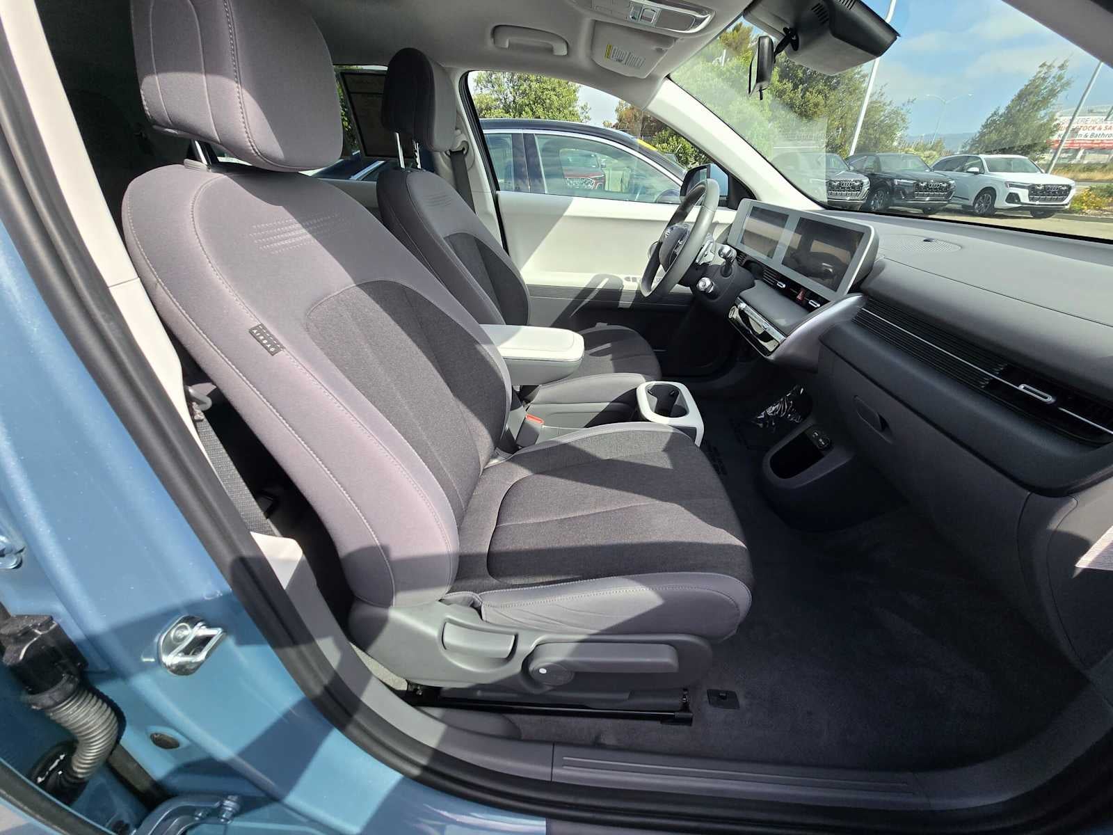 2024 Hyundai IONIQ 5 SE Standard Range