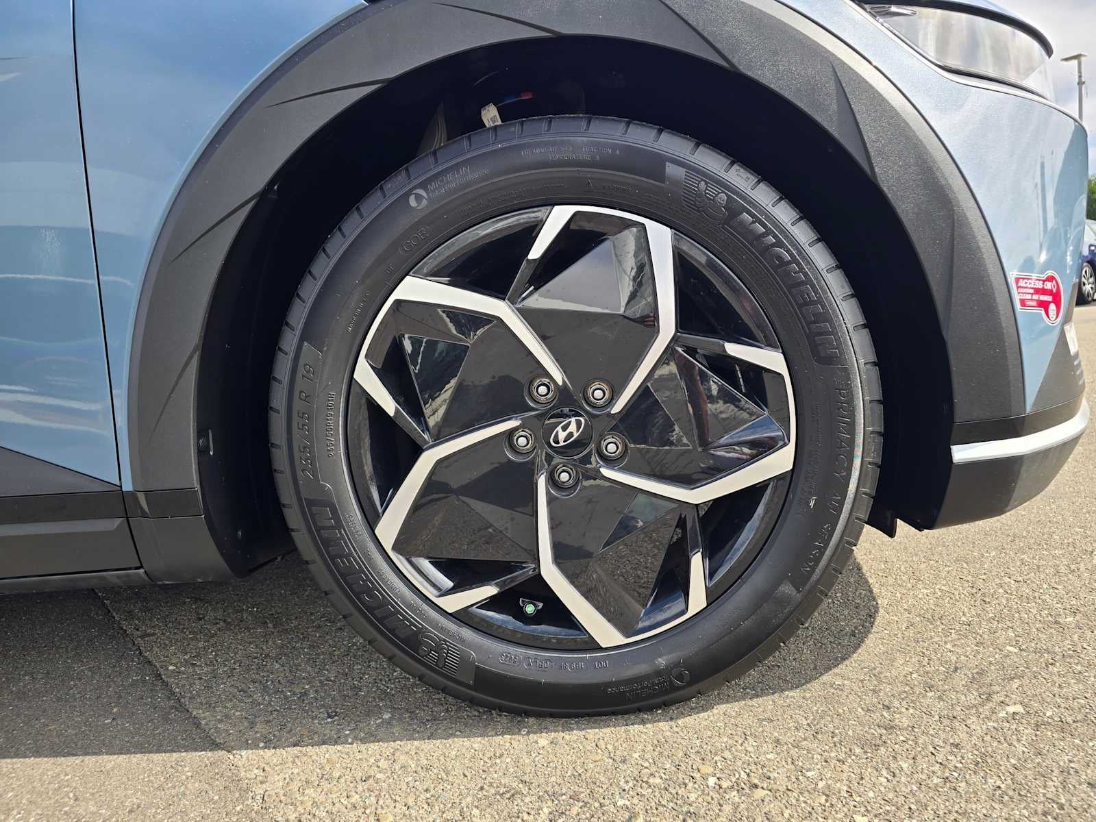 2024 Hyundai IONIQ 5 SE Standard Range