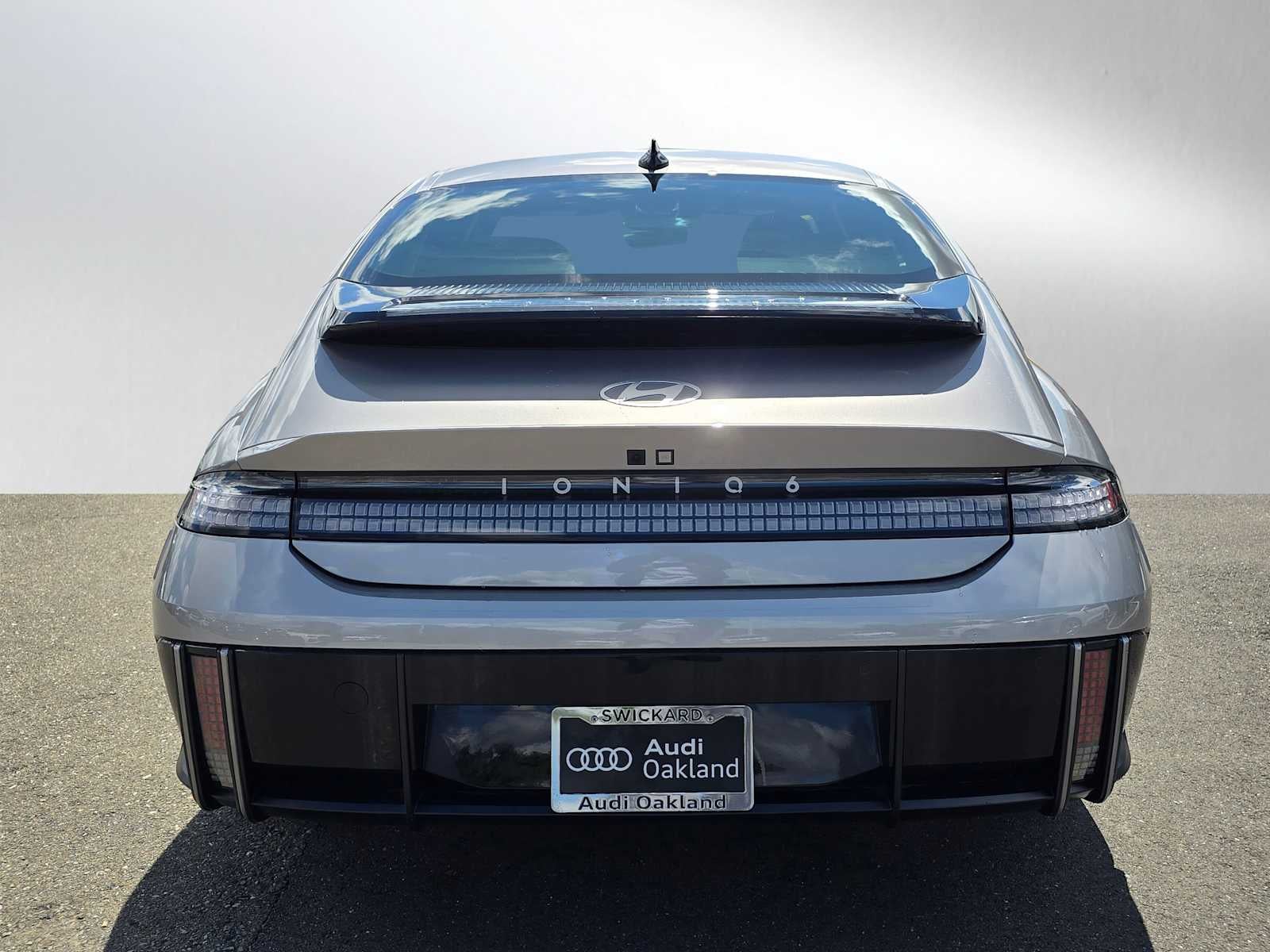 2024 Hyundai IONIQ 6 SE