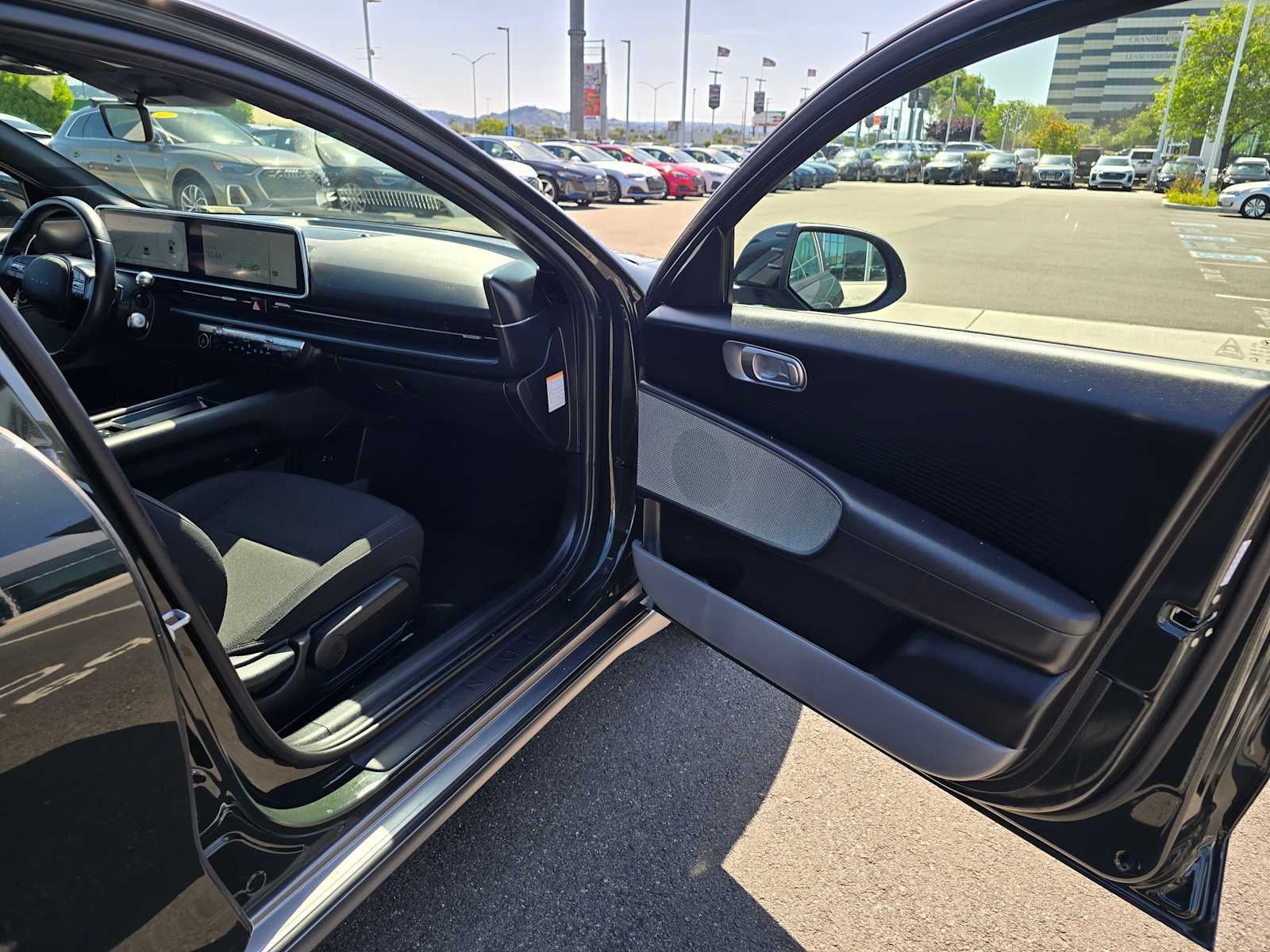 2024 Hyundai IONIQ 6 SE