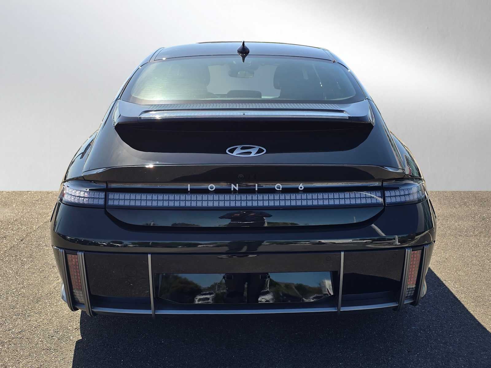 2024 Hyundai IONIQ 6 SE