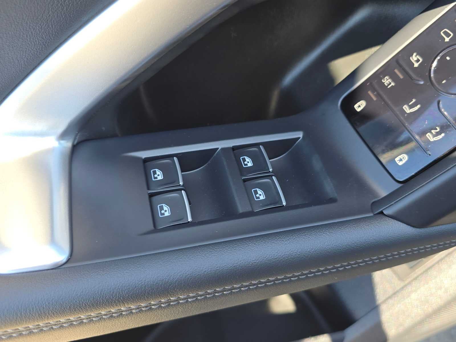2025 Audi Q5 Premium