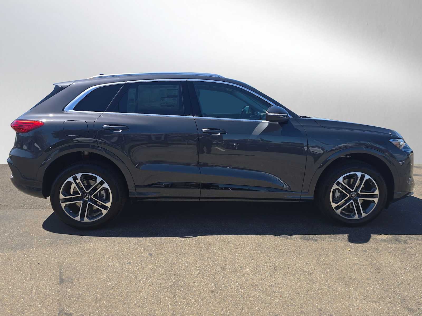 2025 Audi Q5 Premium