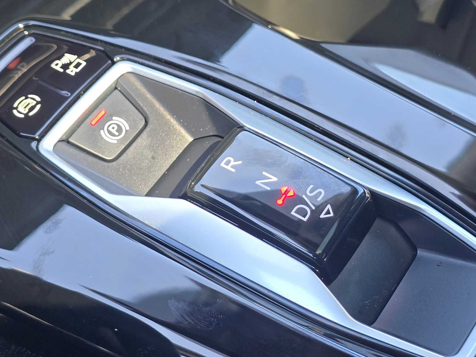 2025 Audi Q5 Premium