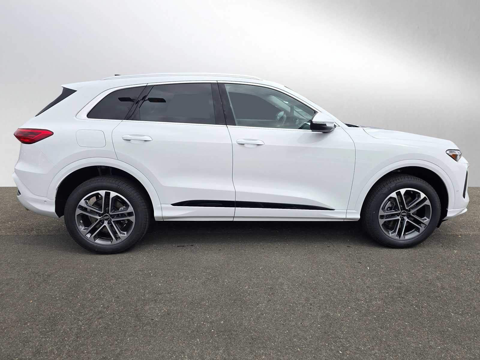 2025 Audi New Q5 Premium