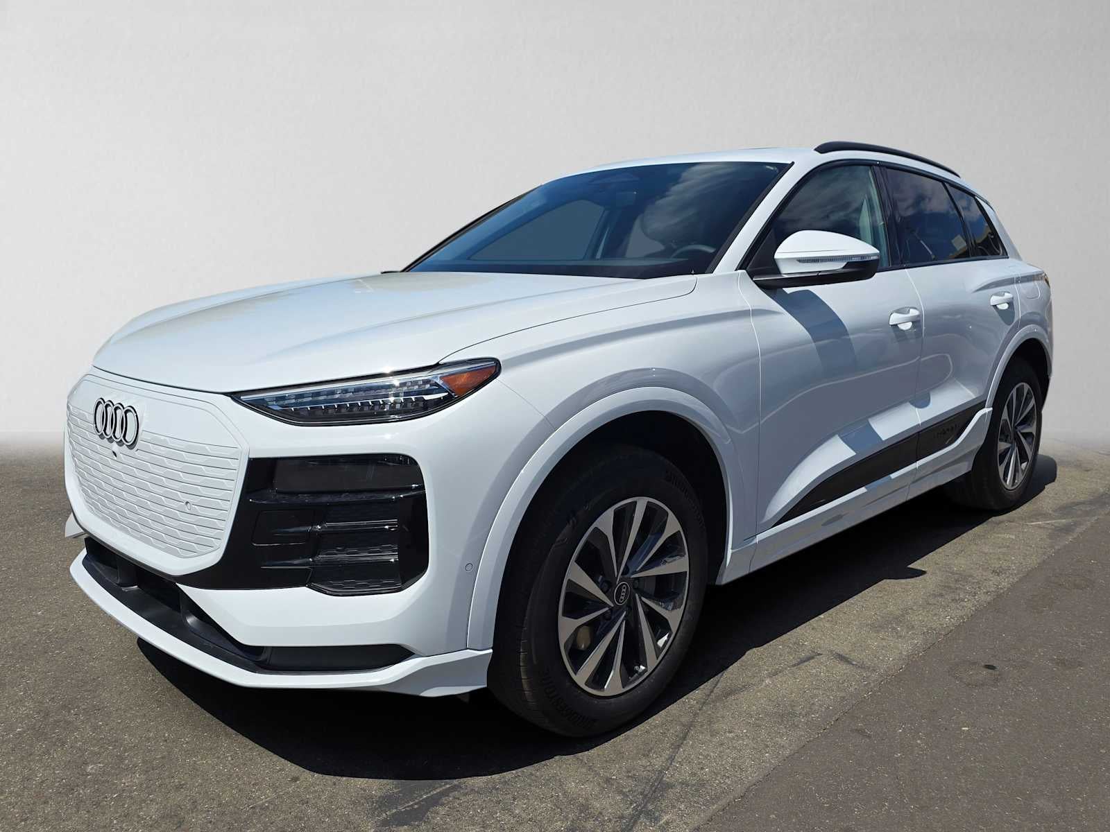2025 Audi Q6 e-tron Premium Plus