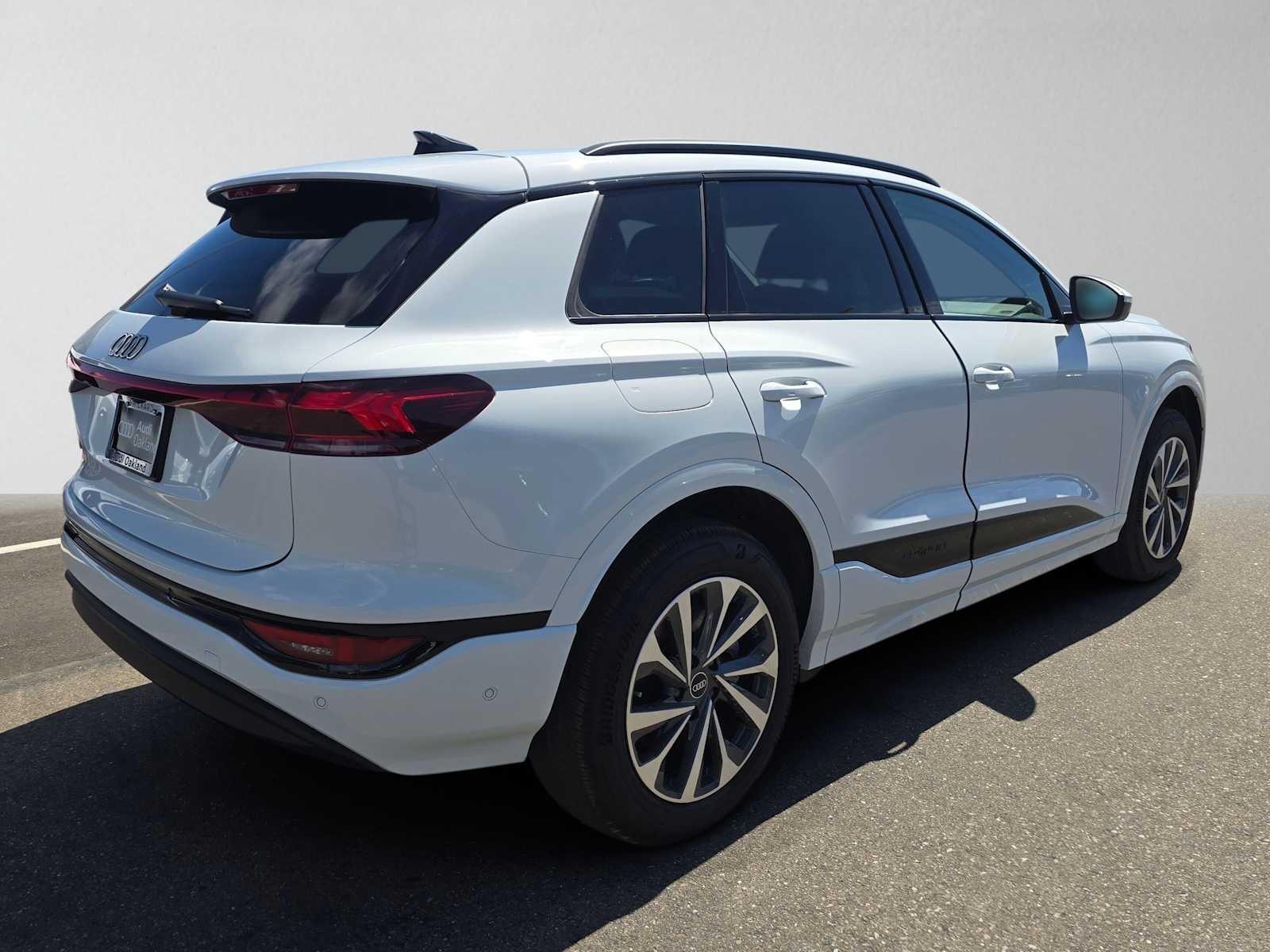2025 Audi Q6 e-tron Premium Plus