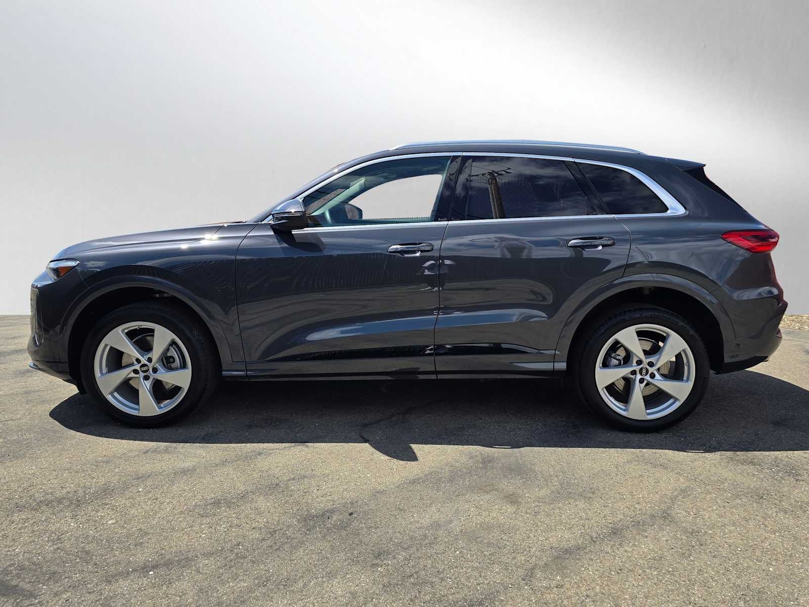 2025 Audi New Q5 Premium Plus