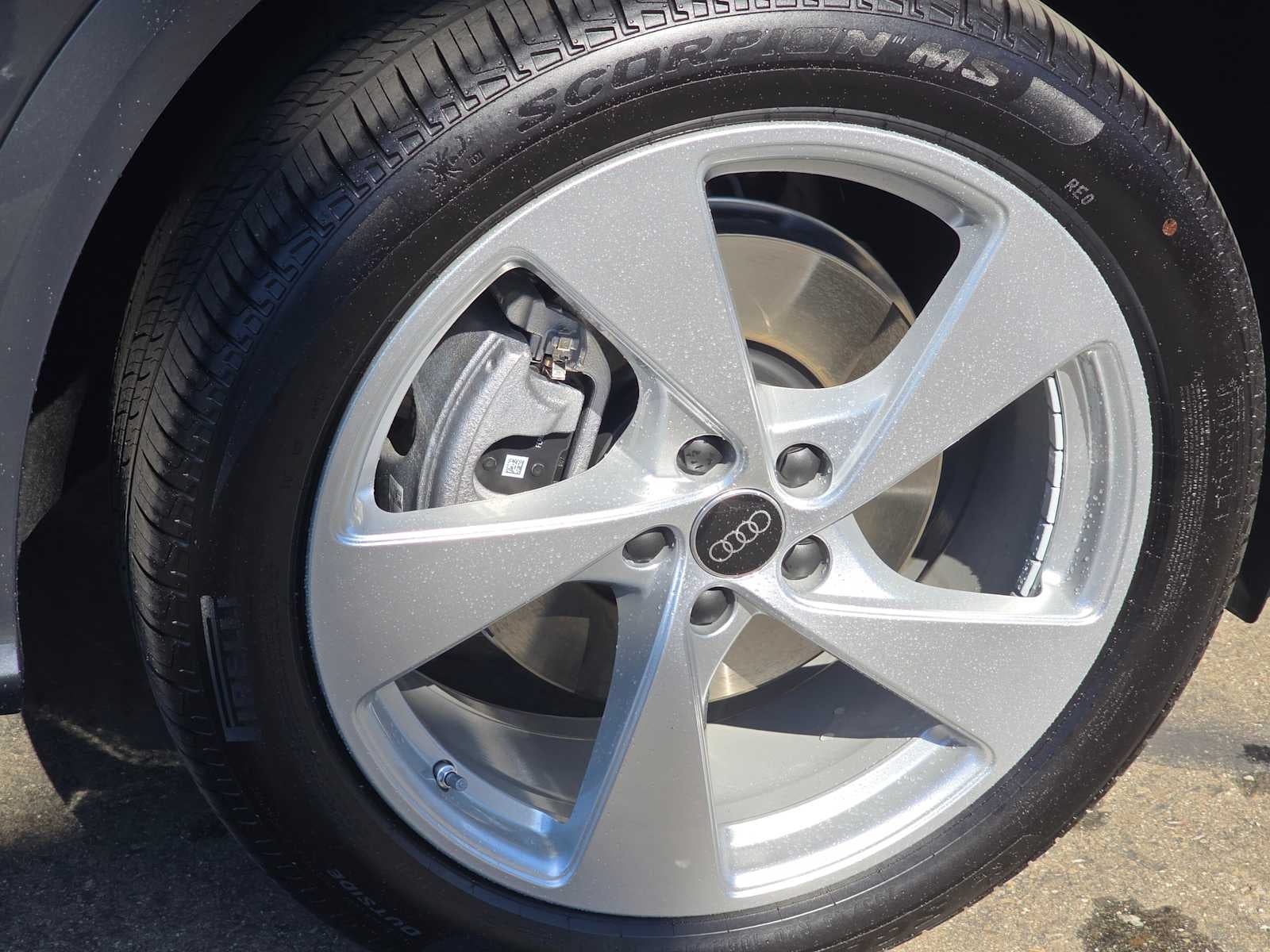 2025 Audi Q5 Premium Plus