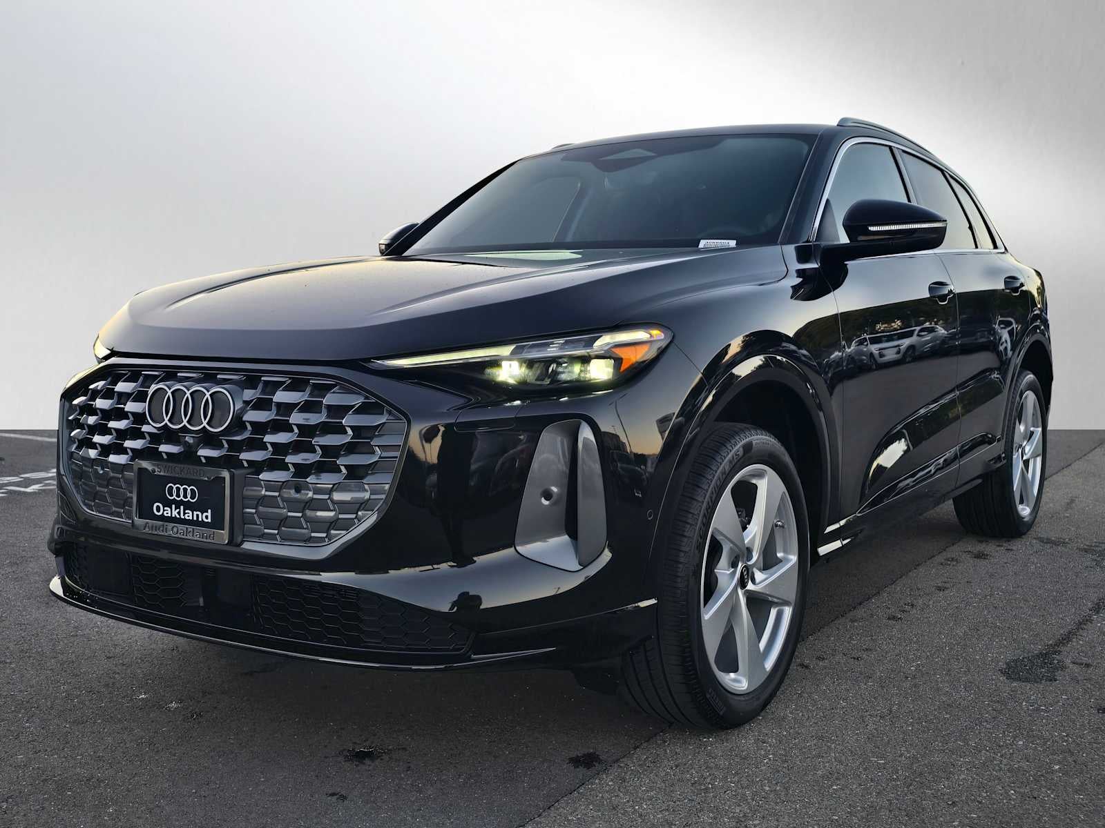 2025 Audi Q5 Premium Plus