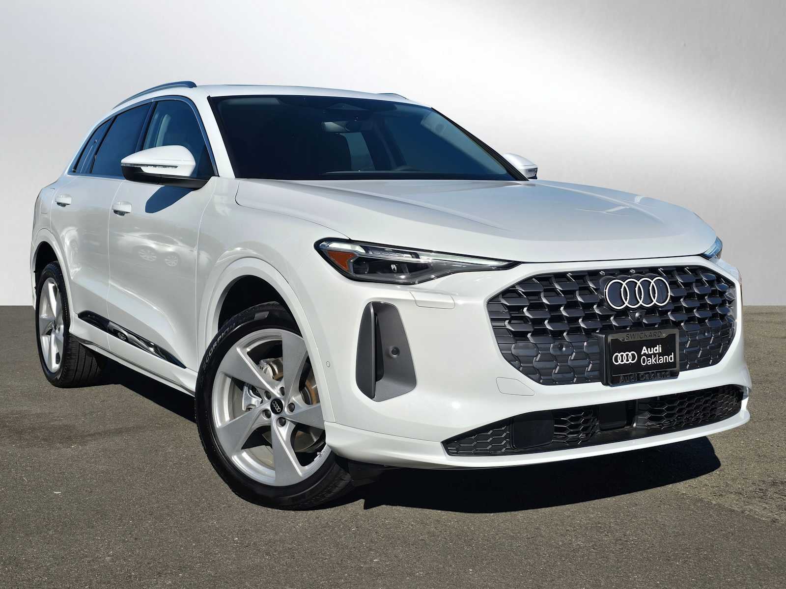 2025 Audi Q5 Premium Plus