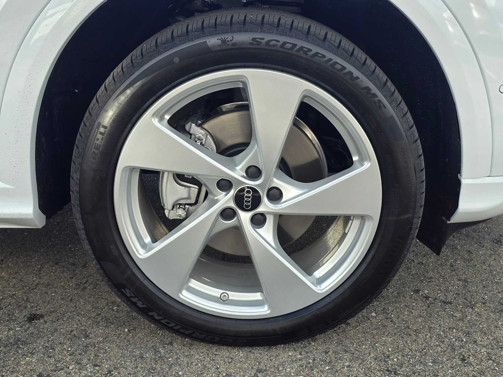 2025 Audi Q5 Premium Plus