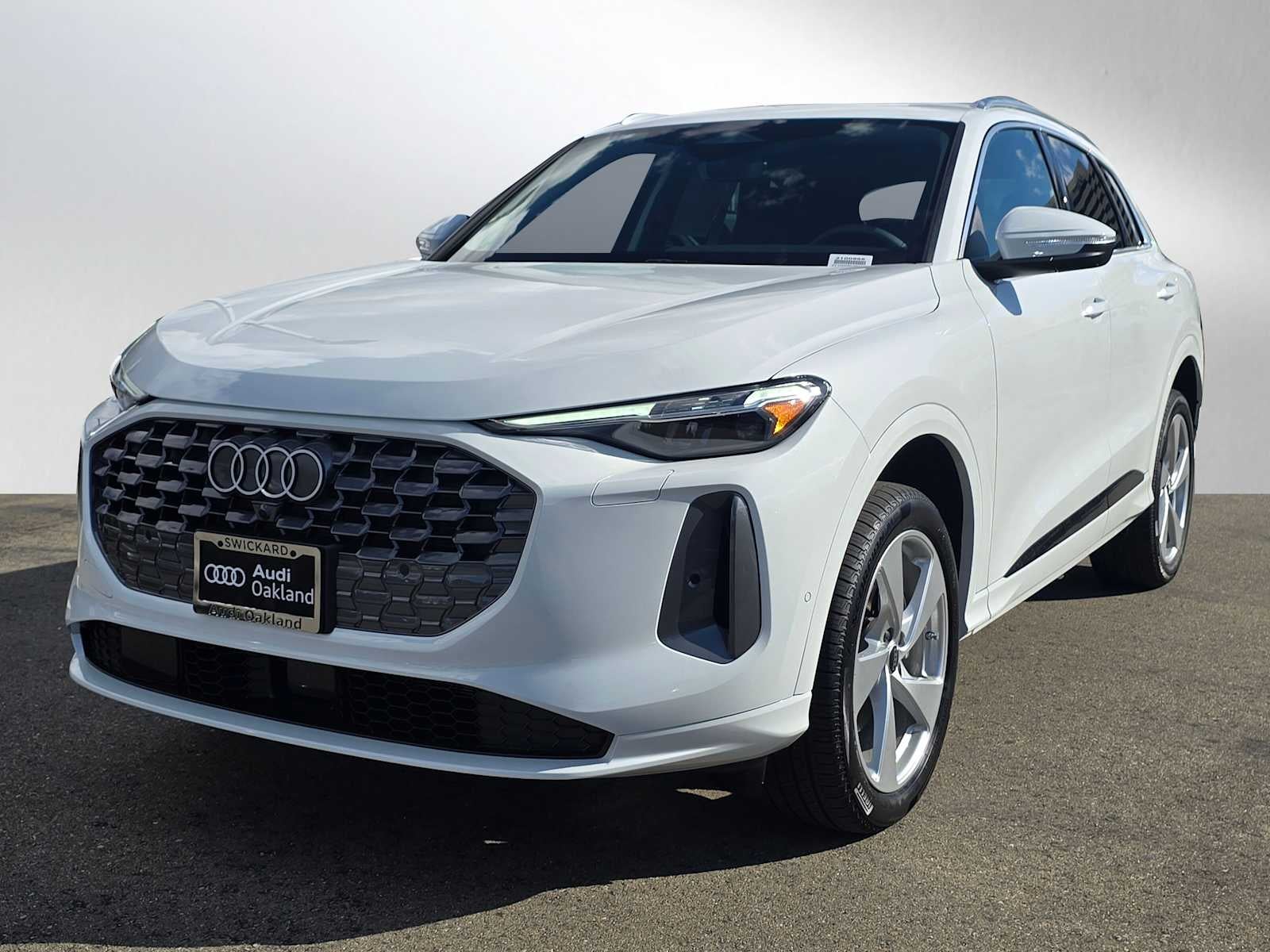 2025 Audi Q5 Premium Plus