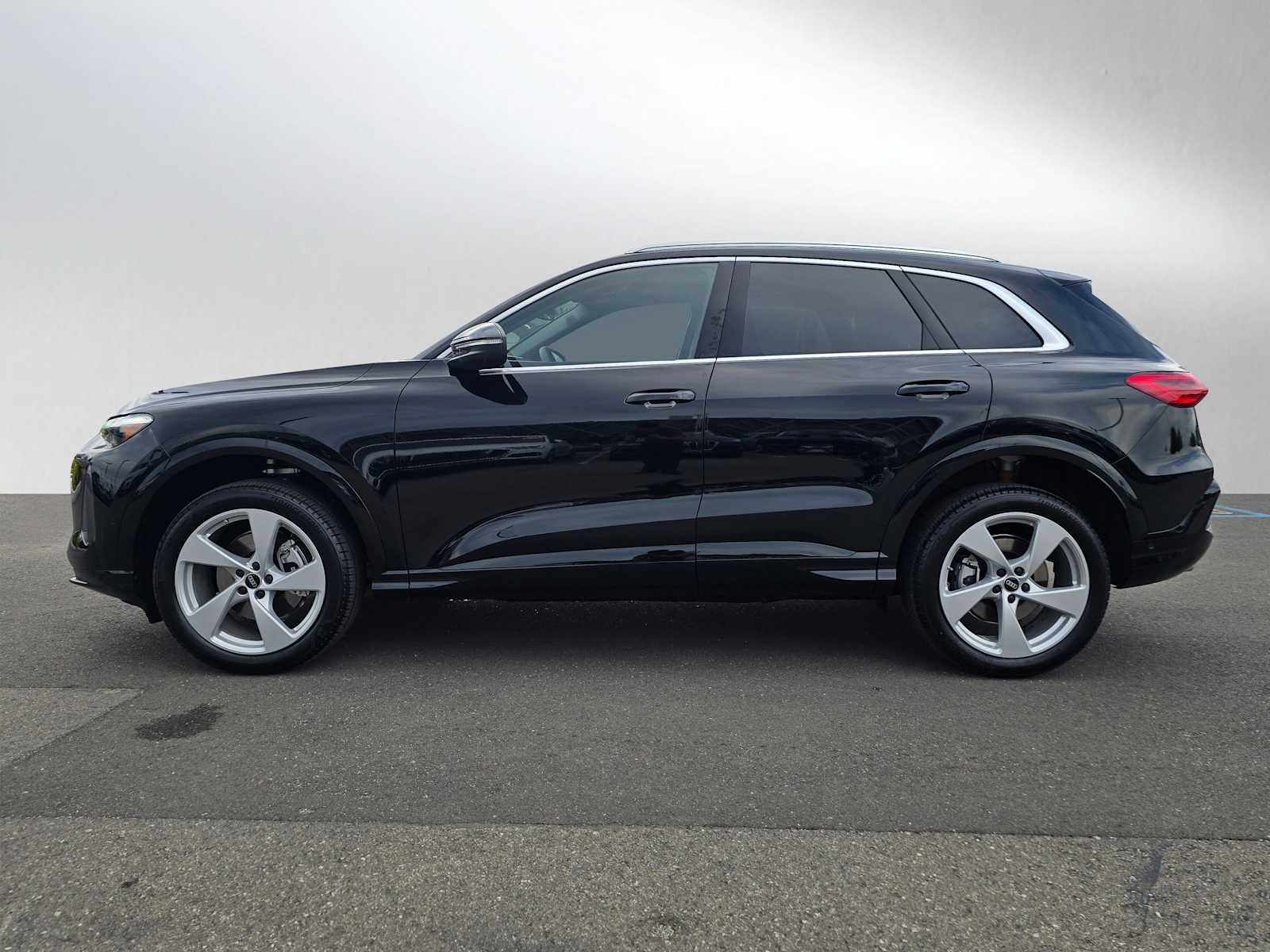 2025 Audi New Q5 Premium Plus