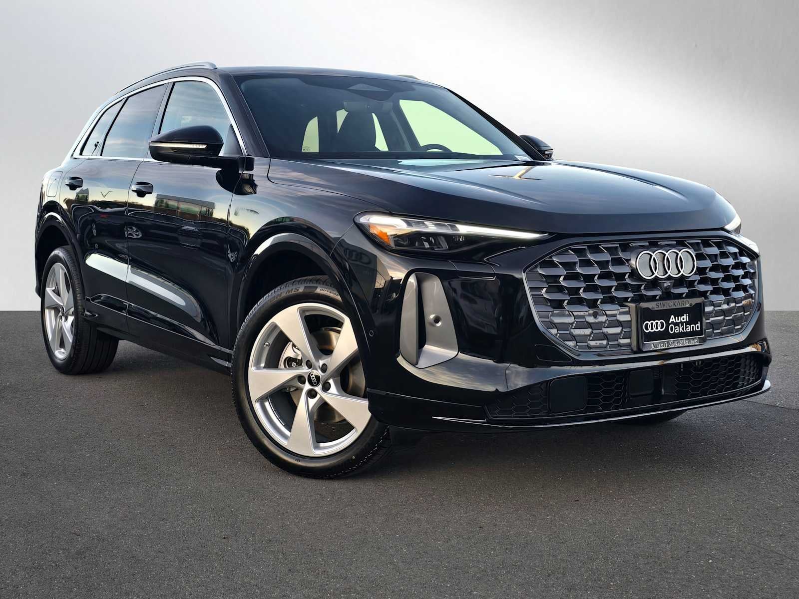 2025 Audi Q5 Premium Plus