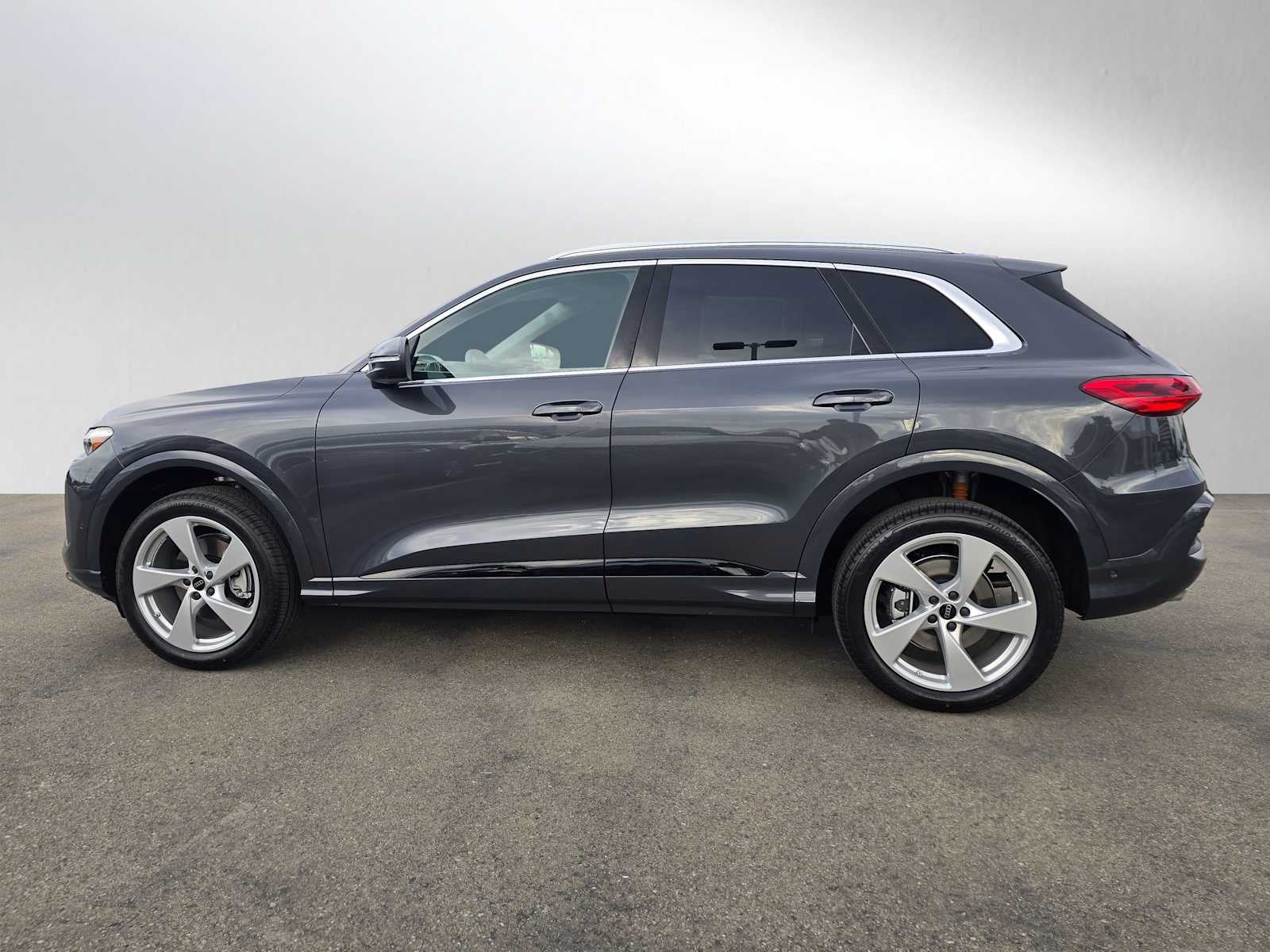 2025 Audi New Q5 Premium Plus