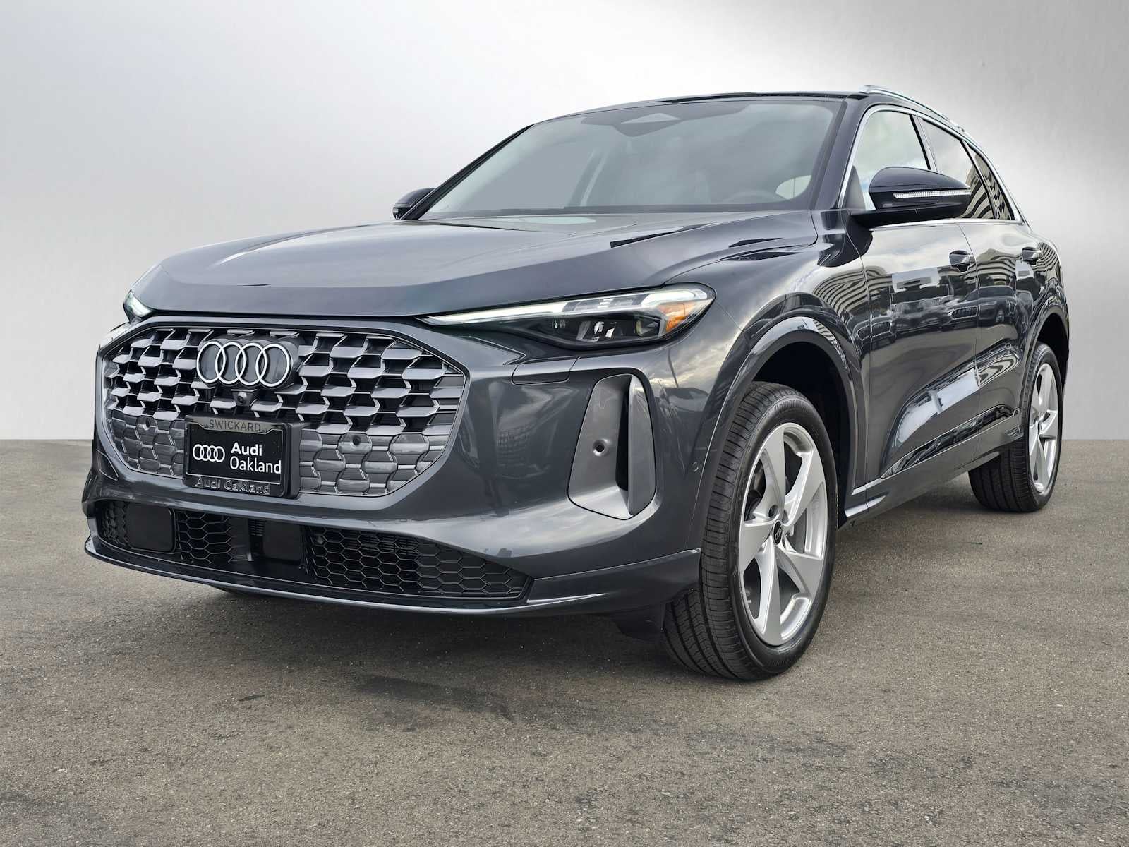2025 Audi New Q5 Premium Plus