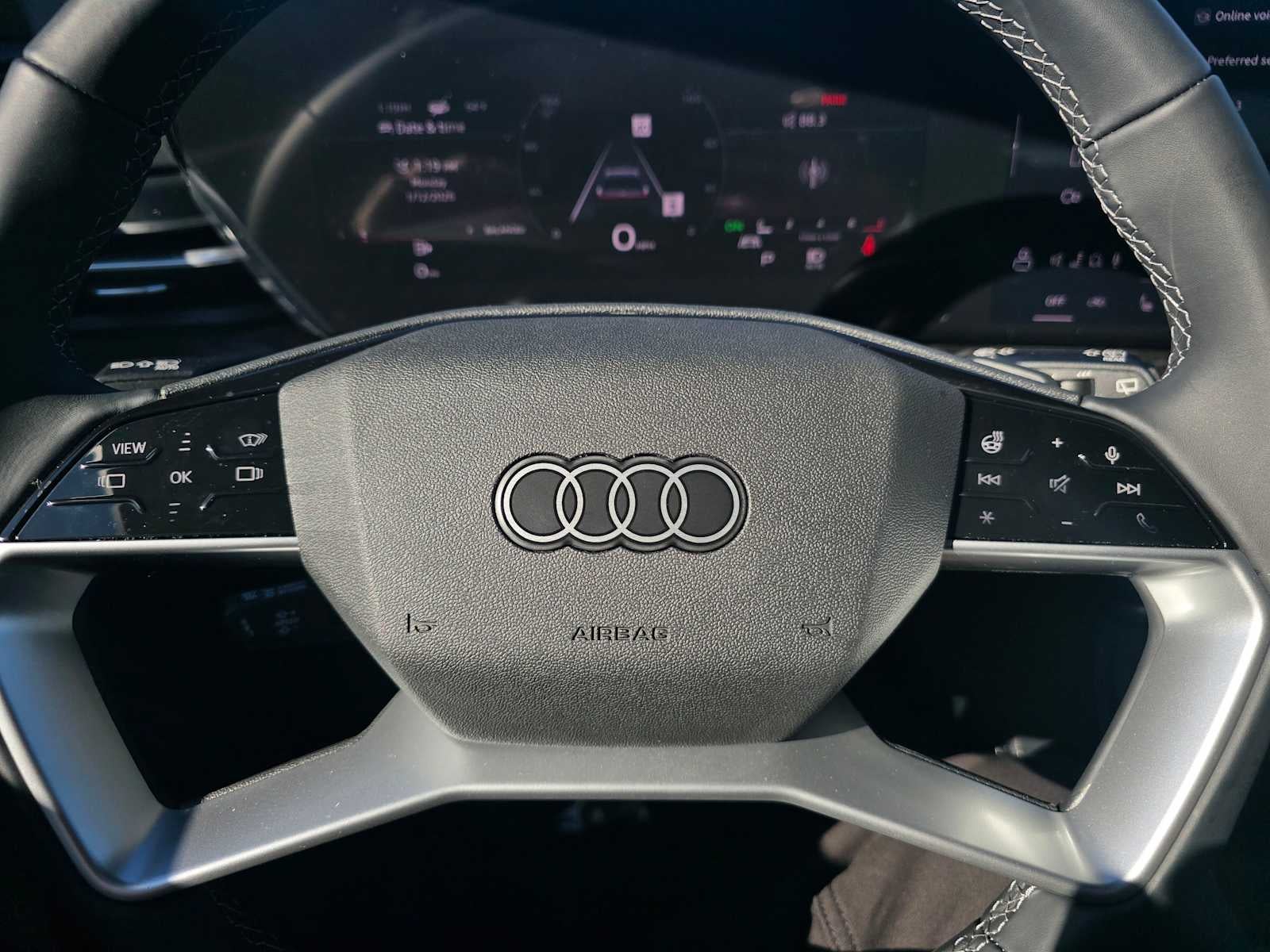 2025 Audi Q5 Premium Plus