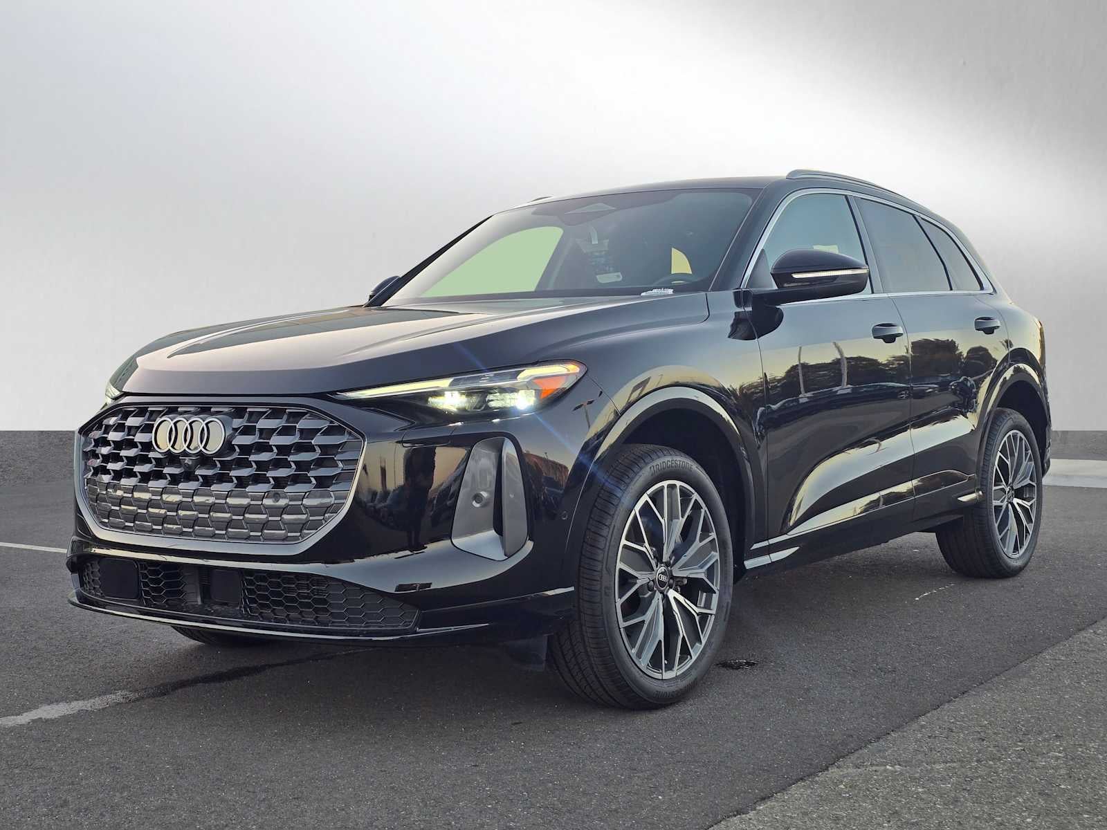 2025 Audi Q5 Premium Plus