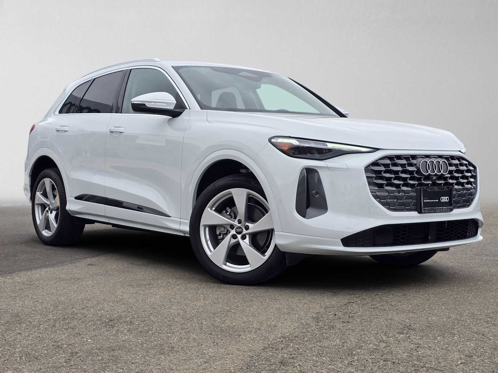 2025 Audi New Q5 Premium Plus