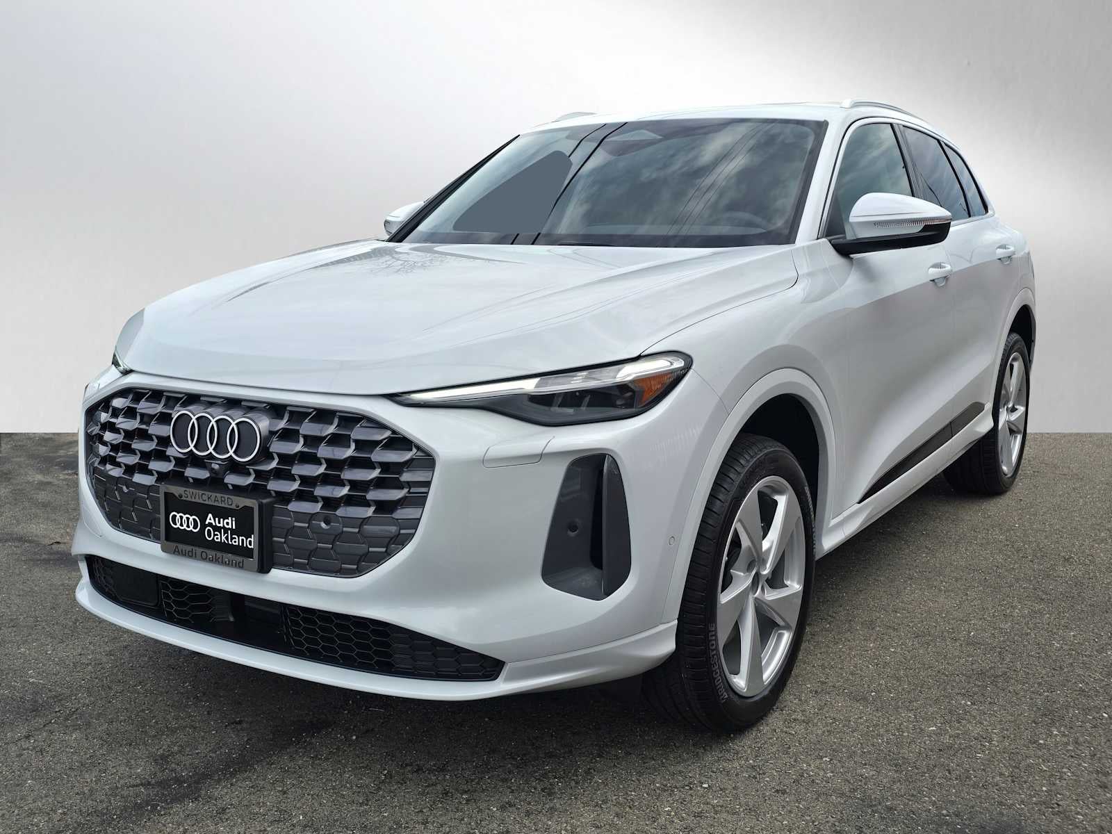 2025 Audi New Q5 Premium Plus