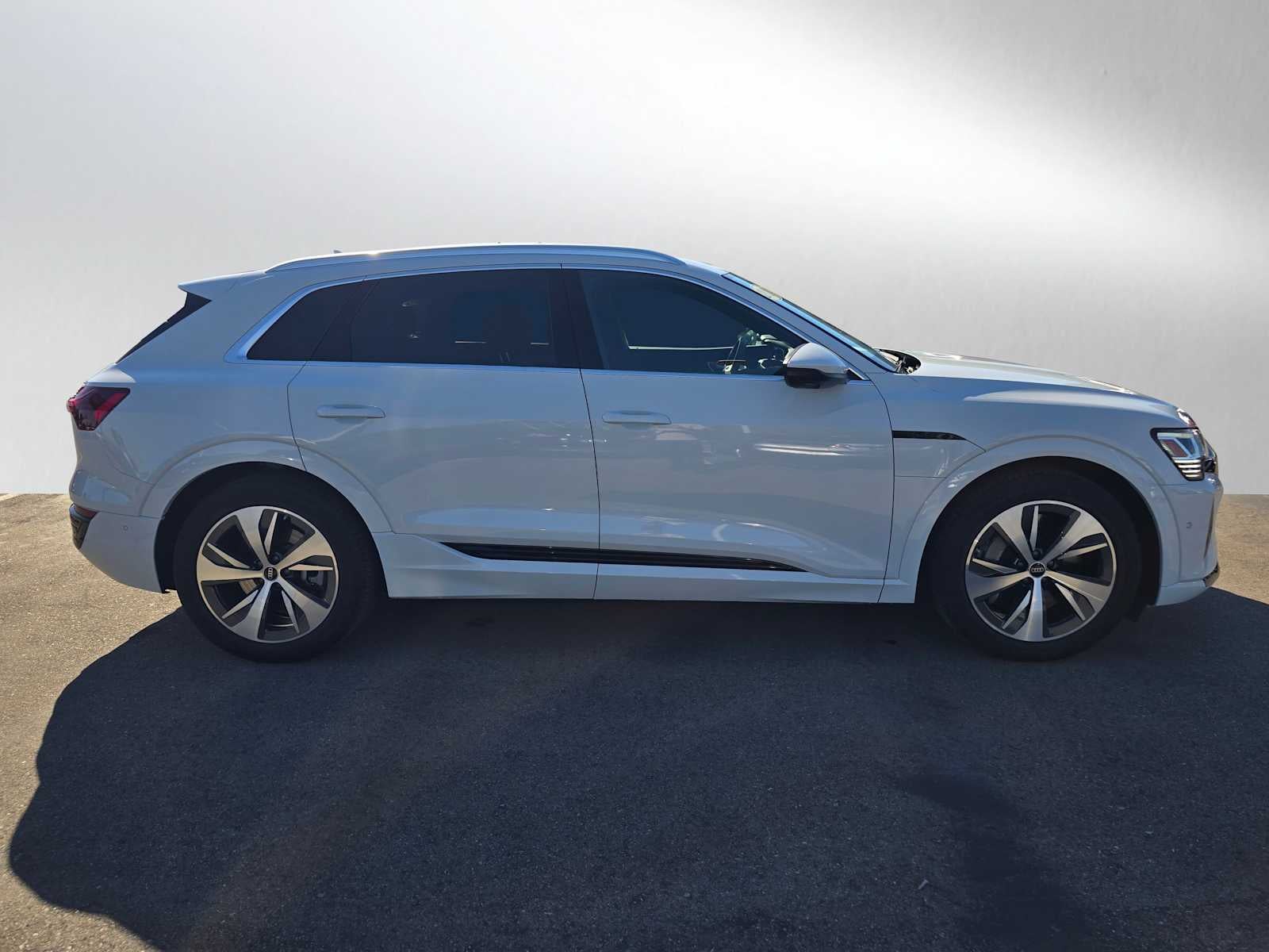 2024 Audi Q8 e-tron Premium Plus