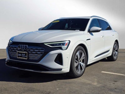 2024 Audi Q8 e-tron Premium Plus
