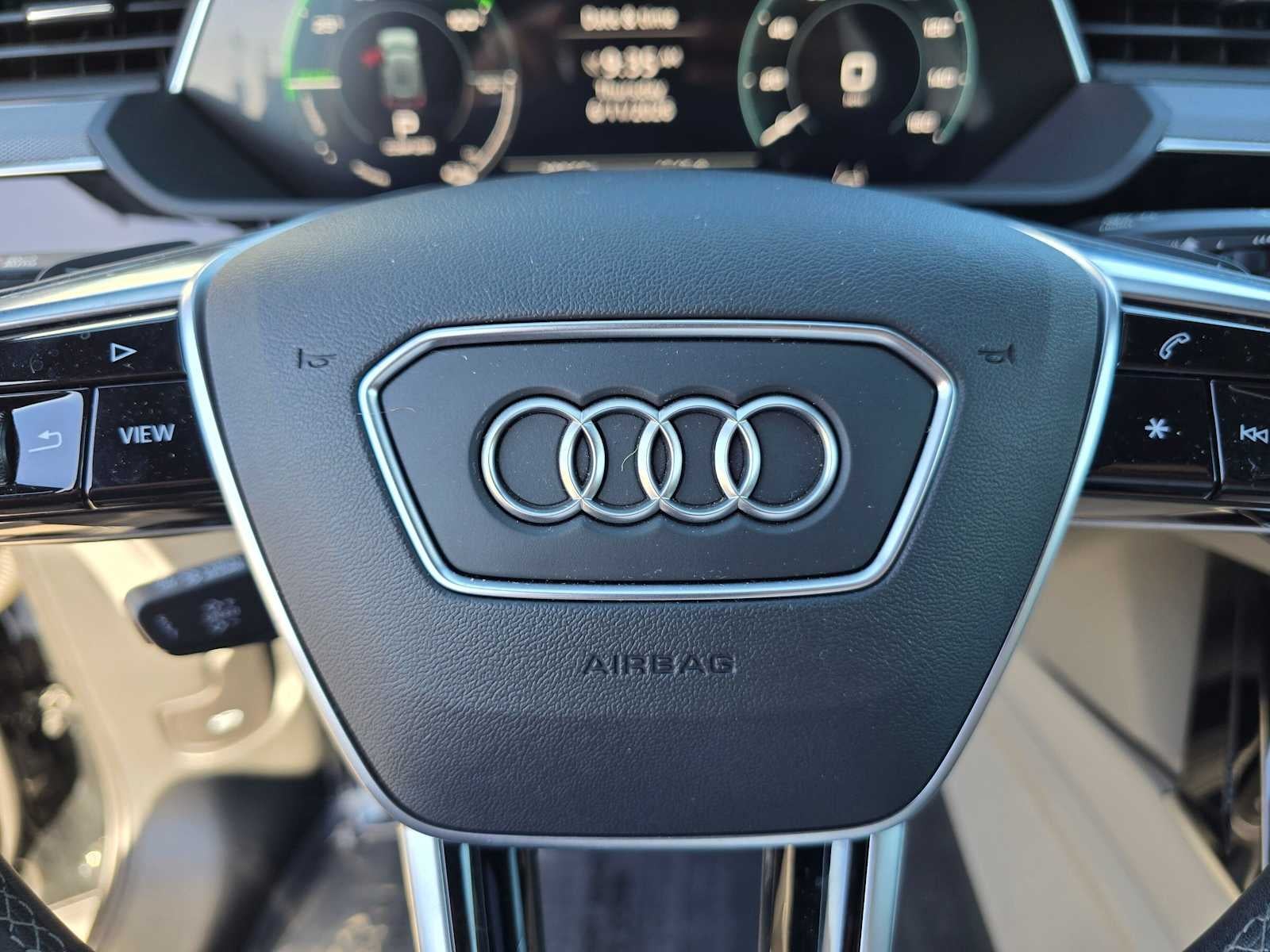 2024 Audi Q8 e-tron Prestige