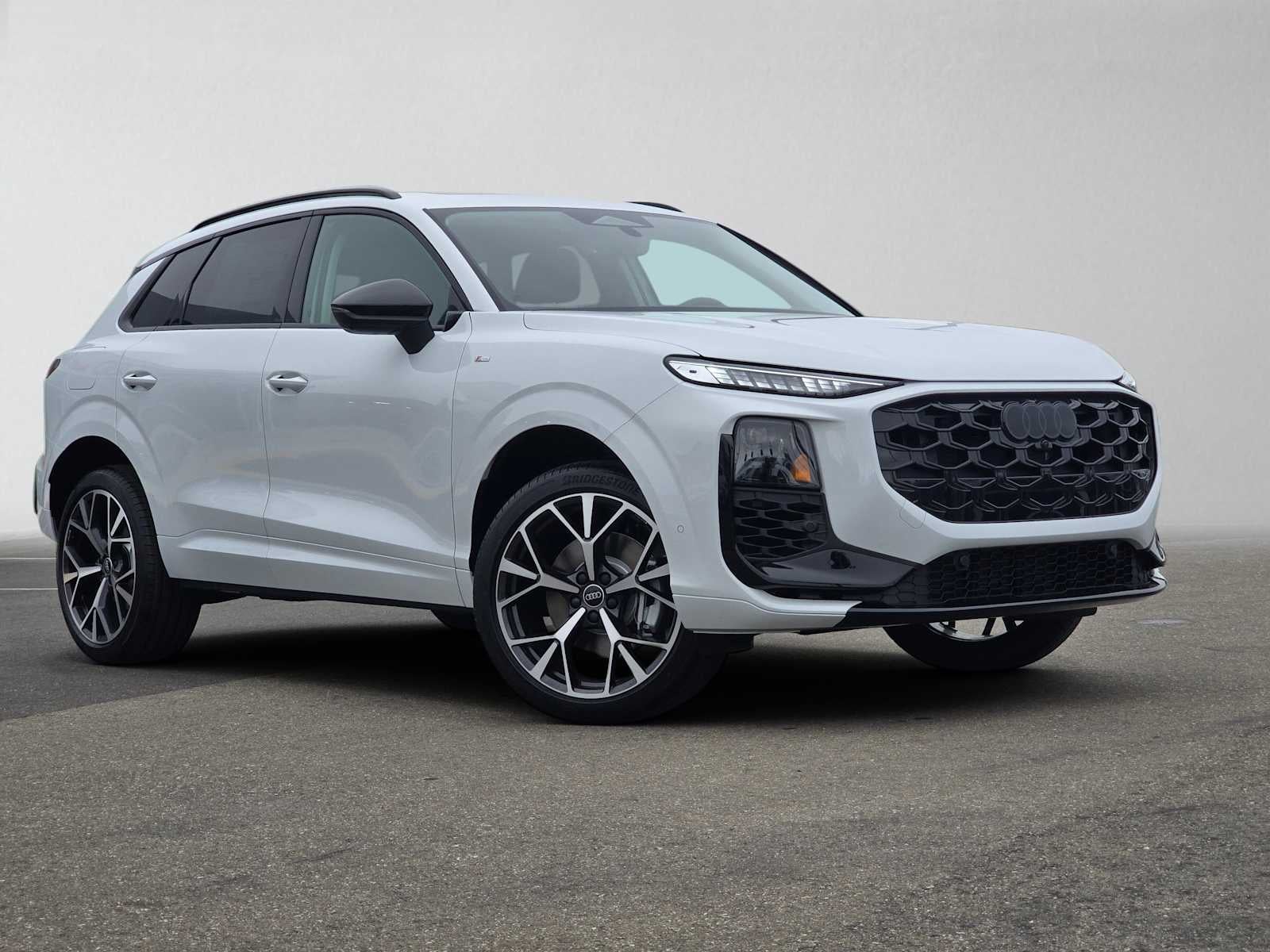 2026 Audi Q3 S line