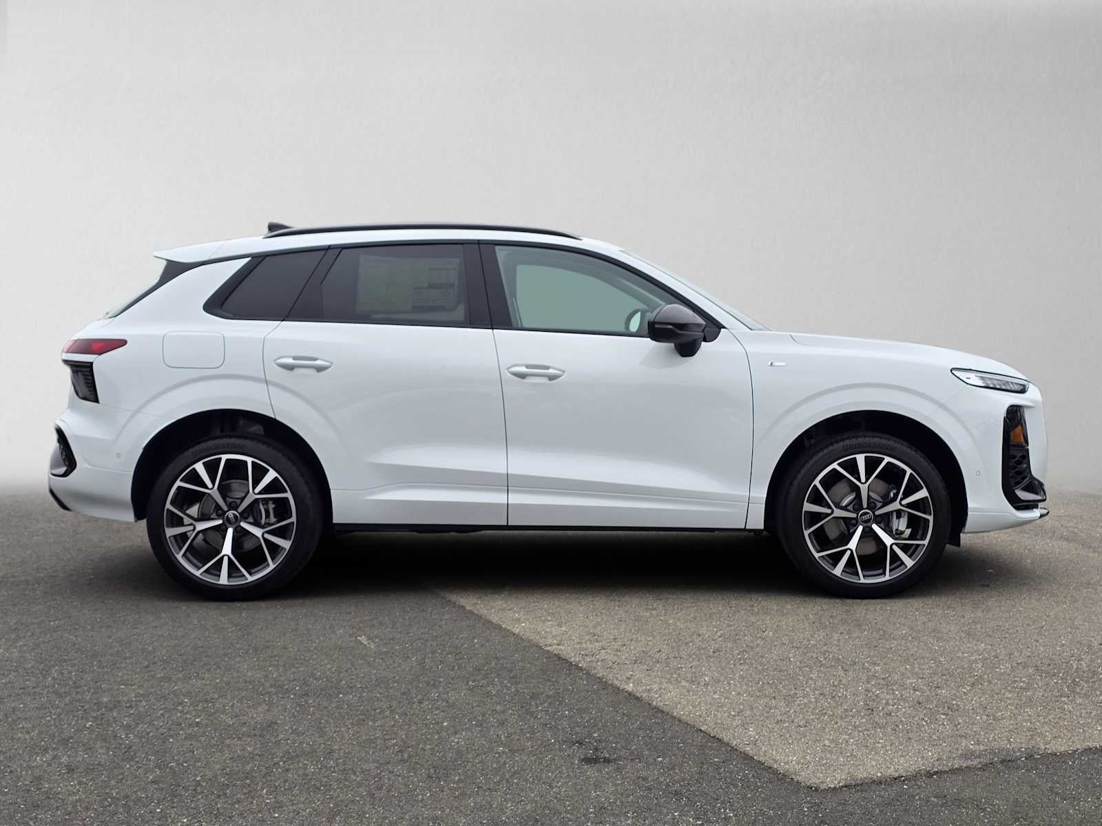 2026 Audi Q3 S line