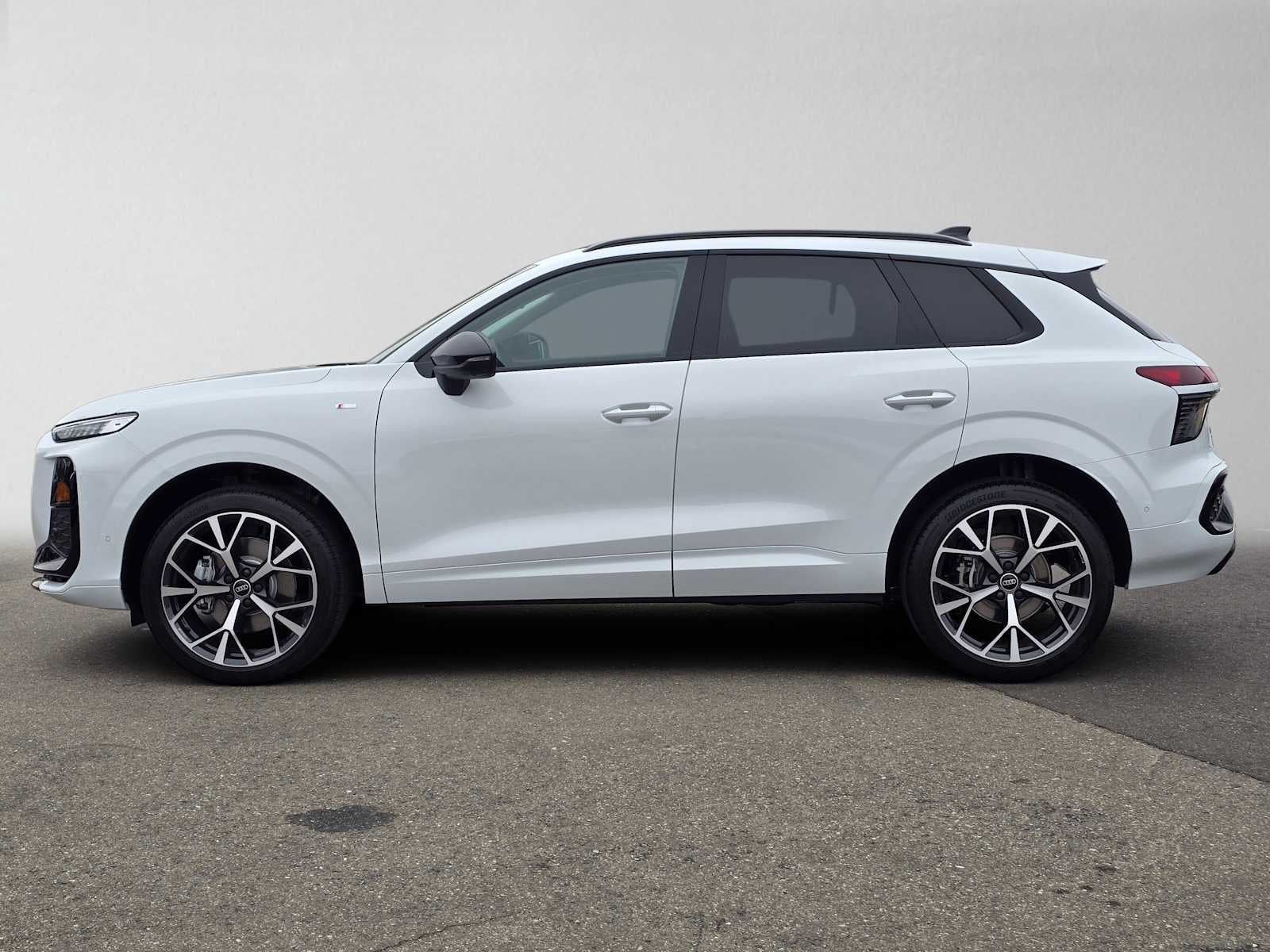 2026 Audi Q3 S line