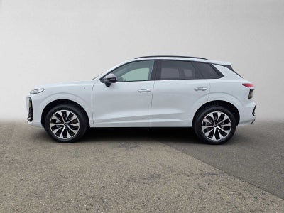 2026 Audi Q3 S line
