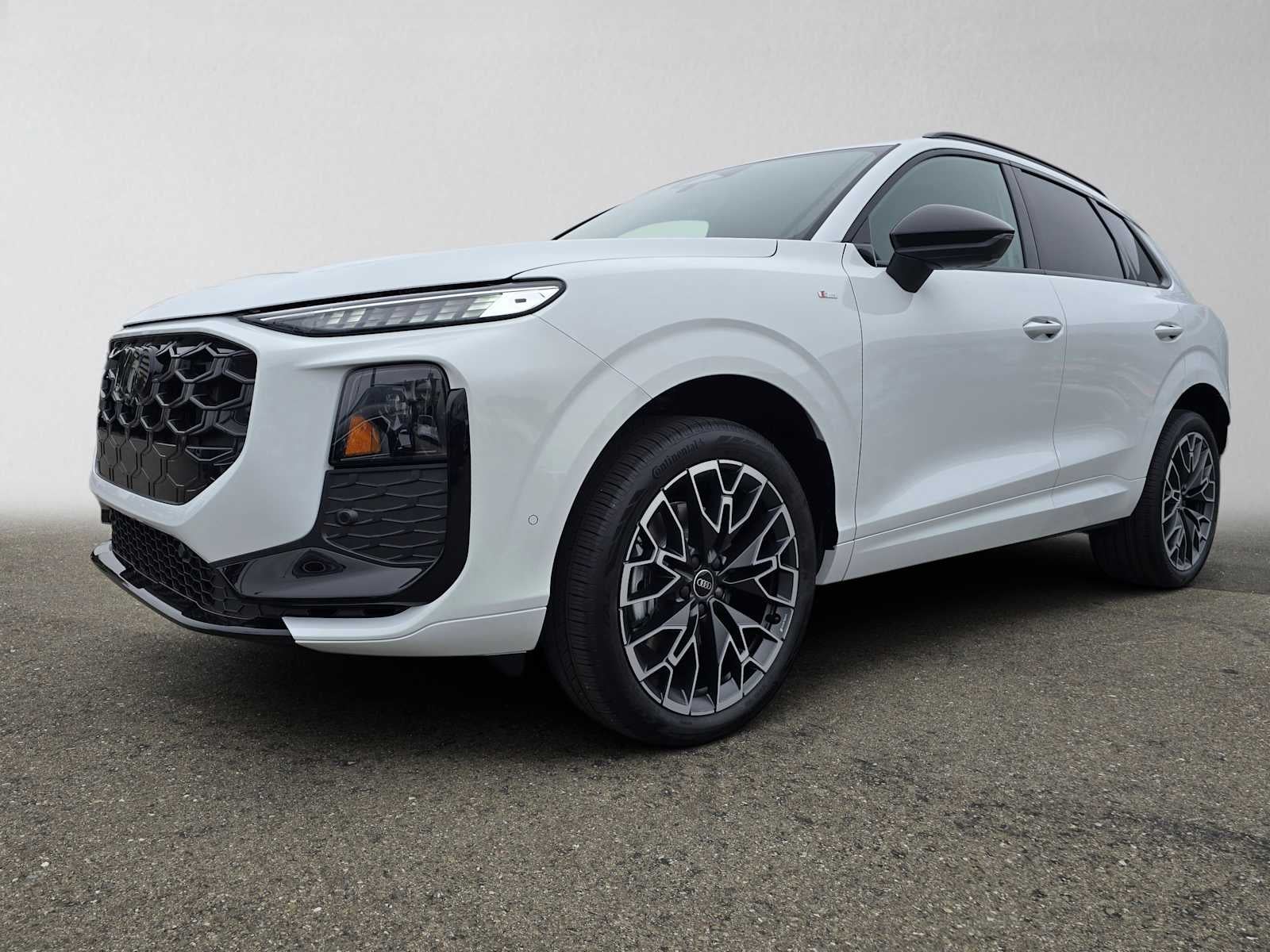 2026 Audi Q3 S line