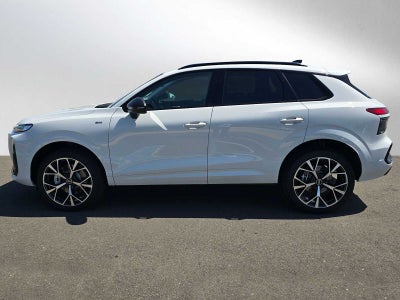 2026 Audi Q3 S line