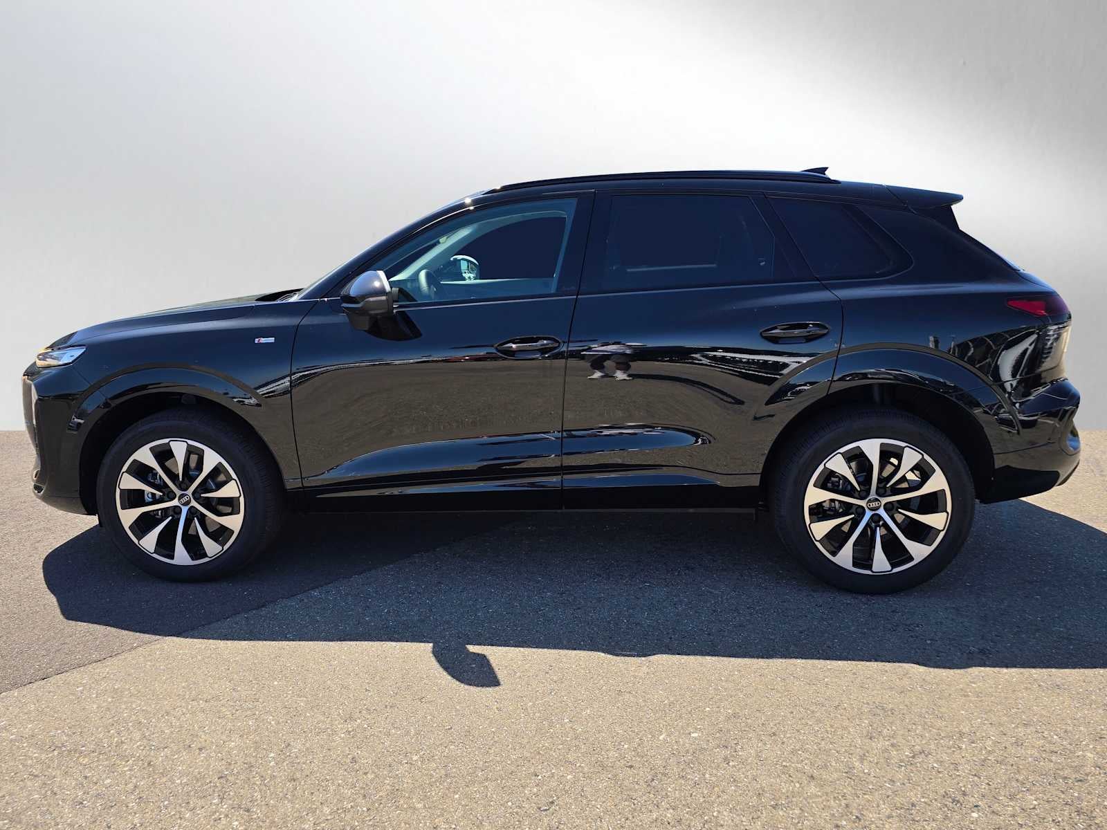 2026 Audi Q3 S line