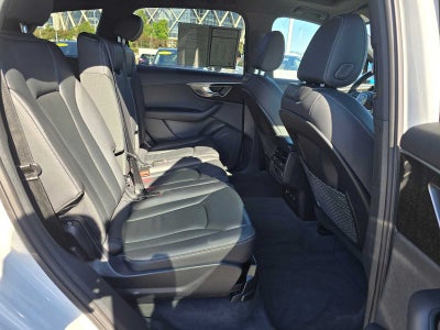 2025 Audi Q7 Premium