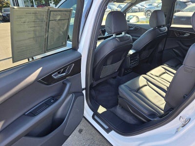 2025 Audi Q7 Premium