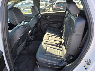 2025 Audi Q7 Premium