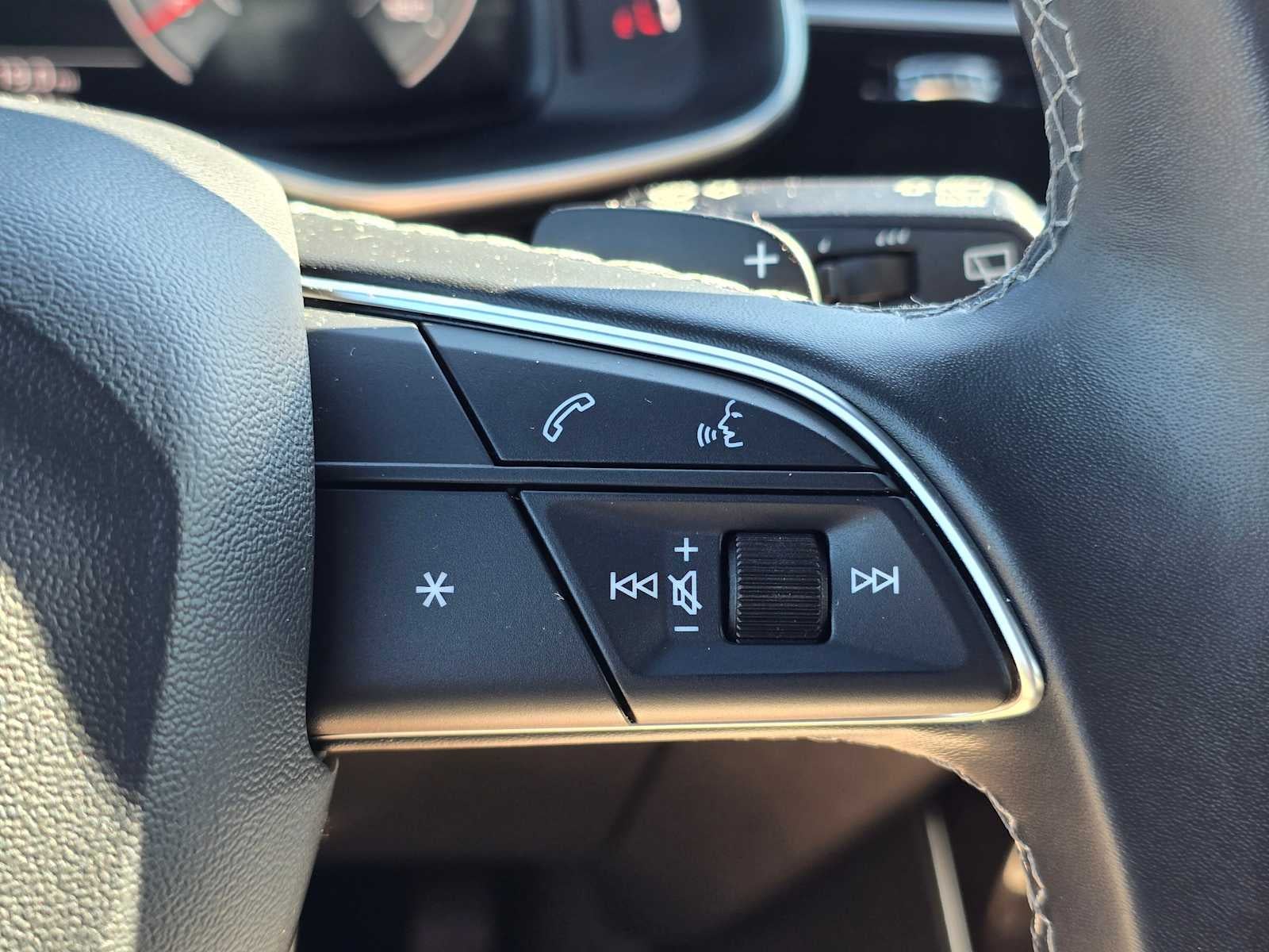 2025 Audi Q7 Premium