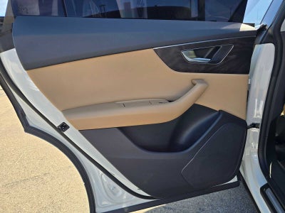 2023 Audi Q8 Premium