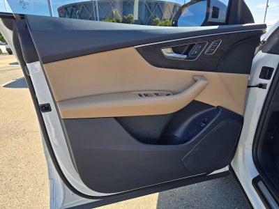 2023 Audi Q8 Premium